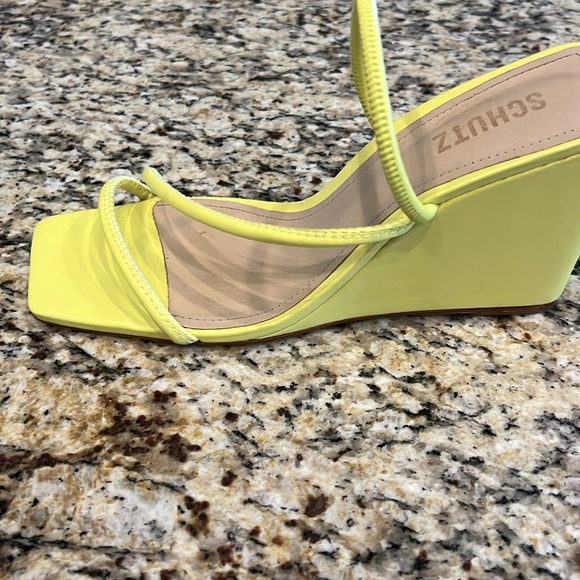 Neon yellow Schutz wedges size 9 - Picture 3 of 7